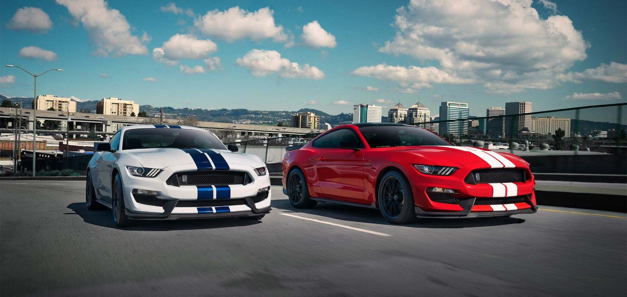 Twin 2018 Ford Shelby GT350