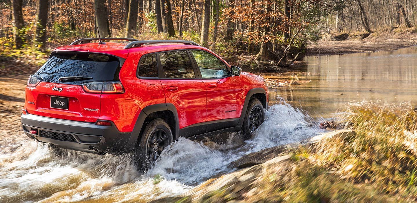 2019-Jeep-Cherokee-Trailhawk-Capability-Trail-Rated-Water-Fording