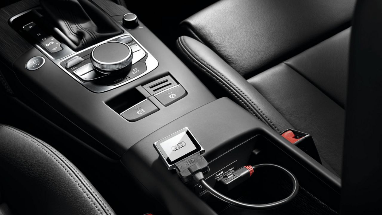 2015-Audi-A3-beauty-interior-14