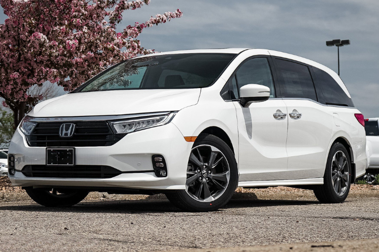 White Honda Odyssey Elite 2024