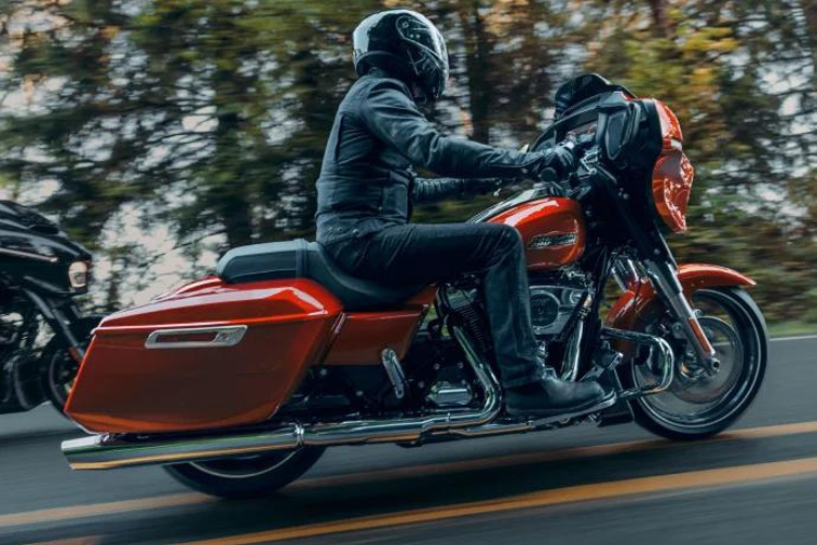 2024 Harley-Davidson Street Glide for Service Members Stateside